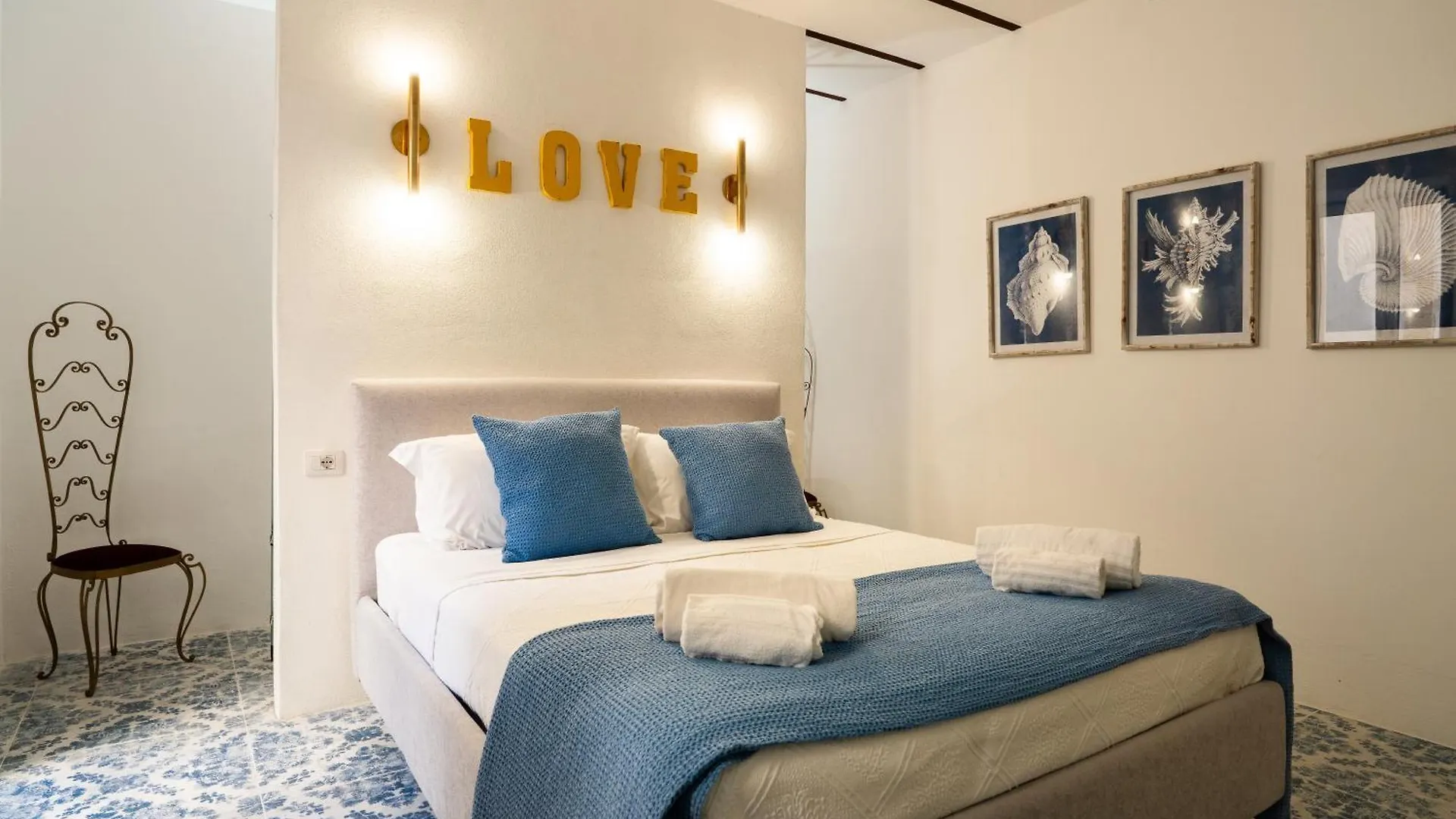 Ortigia Courtyard Apartment By Ortigia Apartments Syracuse
