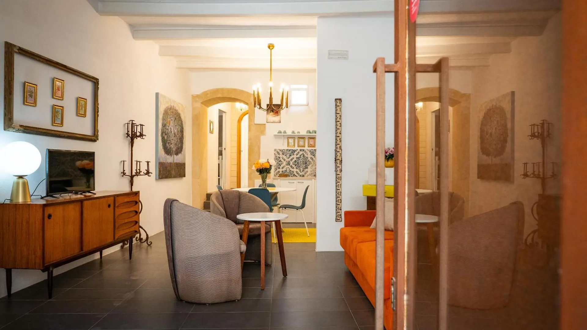 Ortigia Courtyard Apartment By Ortigia Apartments Syracuse