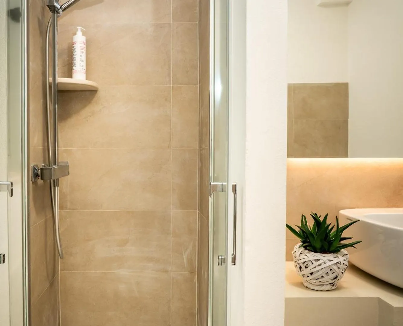 Ortigia Courtyard Apartment By Ortigia Apartments Syracuse