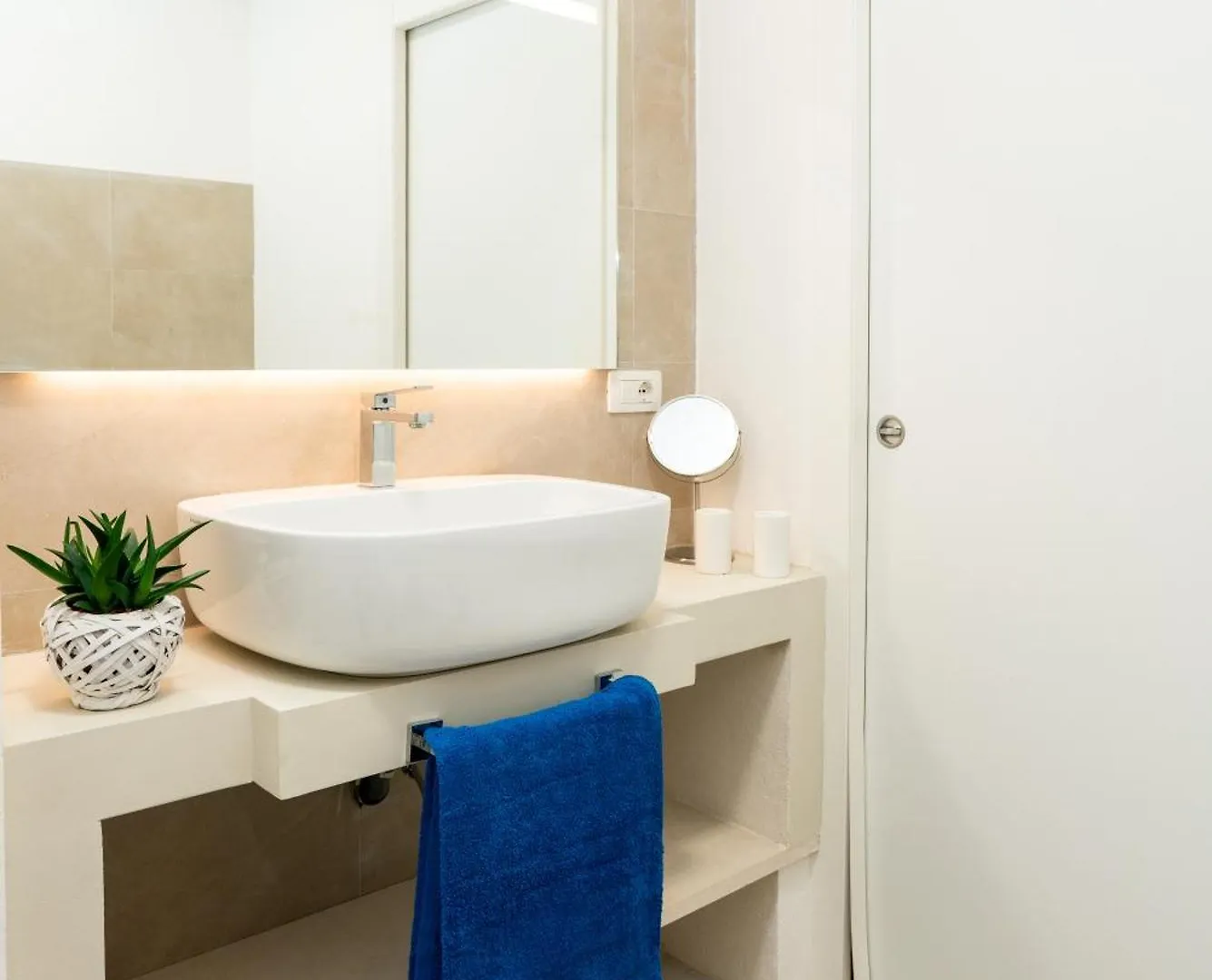 Ortigia Courtyard Apartment By Ortigia Apartments Syracuse