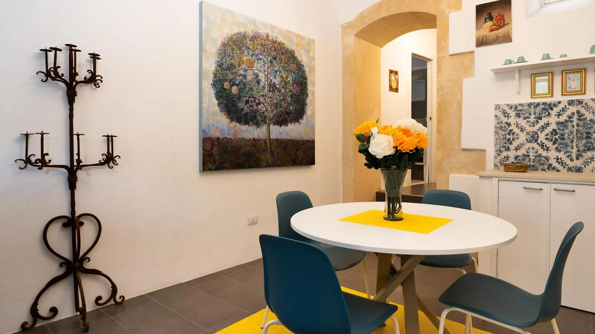 Ortigia Courtyard Apartment By Ortigia Apartments Syracuse Italy