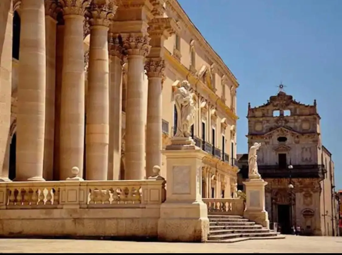 Ortigia Courtyard Apartment By Ortigia Apartments Syracuse Italy