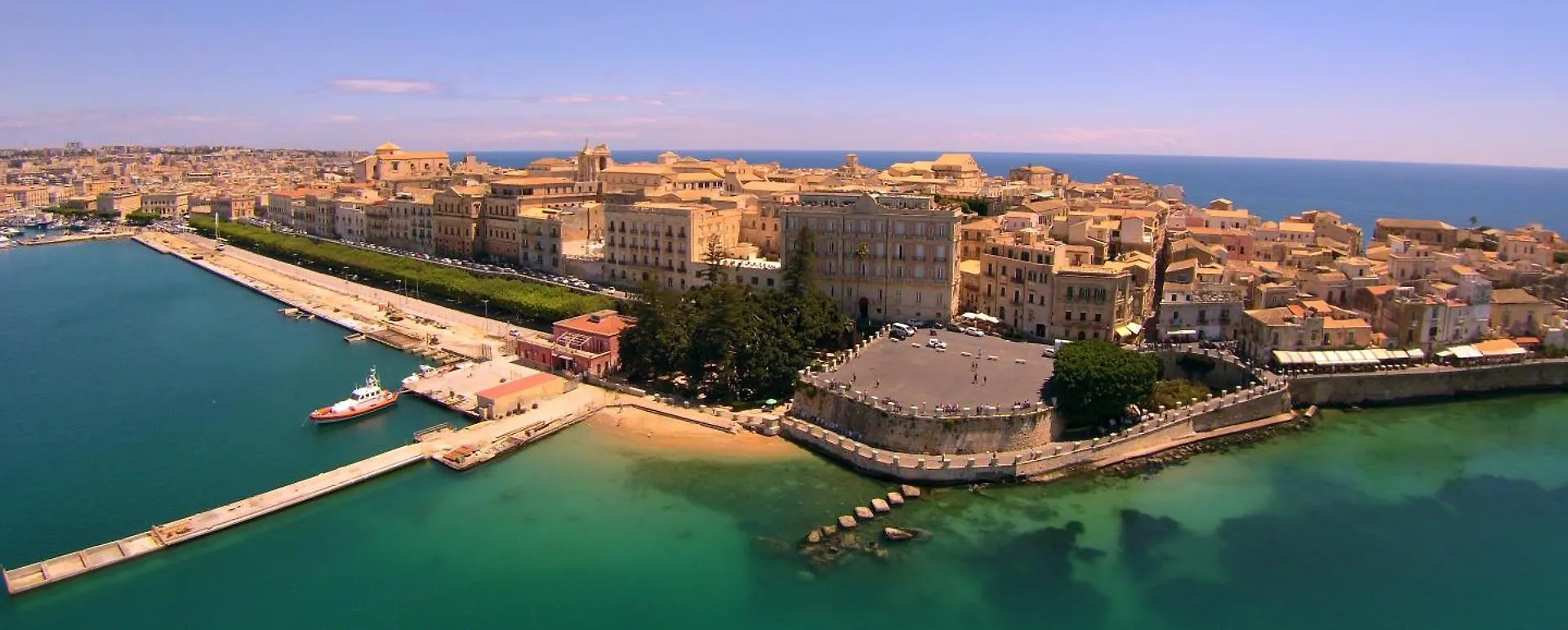 Ortigia Courtyard Apartment By Ortigia Apartments Syracuse